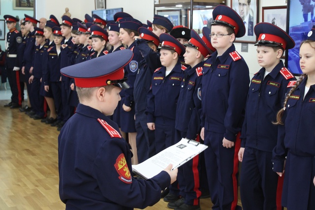 Вступление в ряды ЮНАРМИИ.