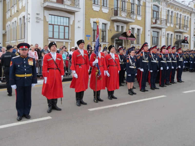 Кадеты Казачьей школы на параде Победы.